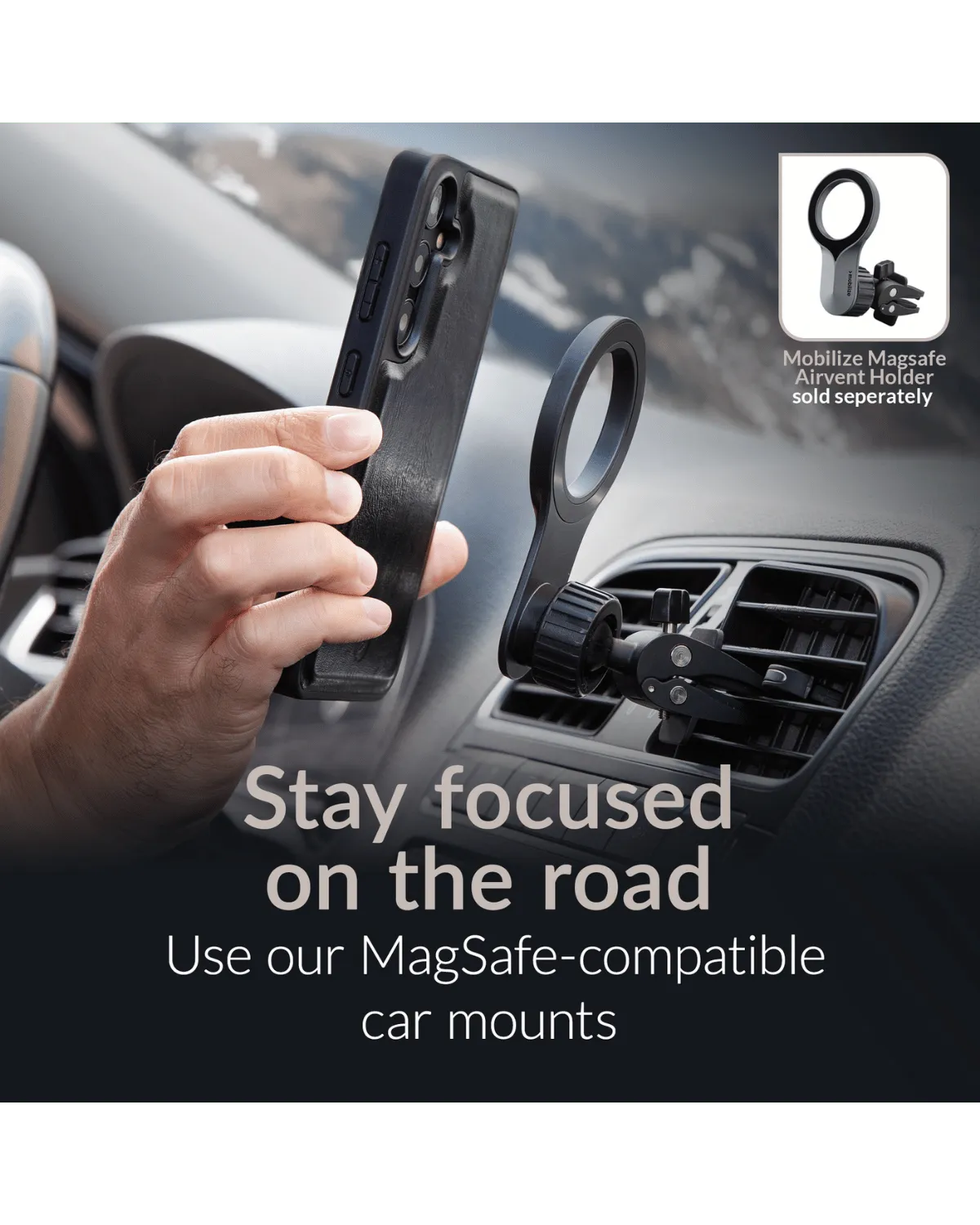 Mobilize MagSafe telefoonhoesje bevestigd aan een magnetische autohouder voor handsfree gebruik.