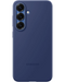 Blauwe siliconen Samsung hoesje voor Galaxy S25 5G met een minimalistisch ontwerp en zachte afwerking.